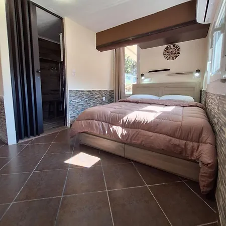 Evmorfia's The Beauty Of Simplicity Apartment Skala Marion
